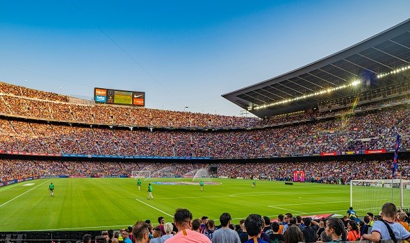 المغرب الرياضي  - تقارير صحفية إسبانية تكشف أن برشلونة أتخذ قراره النهائي بشأن مٌستقبل فيتور روكي