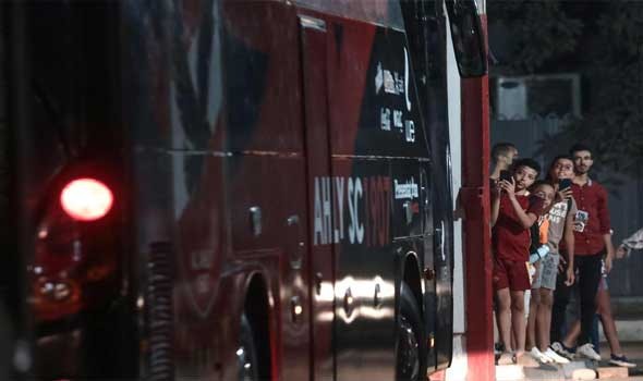 المغرب الرياضي  - الجزائري منصف بقرار يعود للقاهرة اليوم للانضمام لتدريبات الأهلى