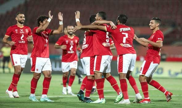 المغرب الرياضي  - الأهلي المصري يتغلب على الرجاء البيضاوي المغربي ويتوج بكأس السوبر الأفريقي للمرة الثامنة