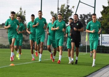 المغرب الرياضي  - مدرب أنغولا يؤكد أن الجزائر تمتلك العديد من النجوم الكبار لكن منتخبات المغرب ومصر والسنغال هي الأقوى في القارة الأفريقية