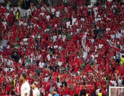 المغرب الرياضي  - الجماهير المغربية تصنع أجواء رائعة أمام أنظار الرئيس الفرنسي