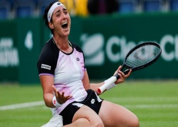 المغرب الرياضي  - أنس جابر تعلن مرورها بفترة اكتئاب وتؤكد أنها لم تعد وزيرة السعادة