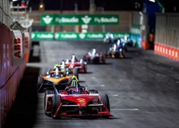 المغرب الرياضي  - رئيس الفورمولا 1 يؤكد إقامة جائزة أبوظبي الكبرى في ديسمبر