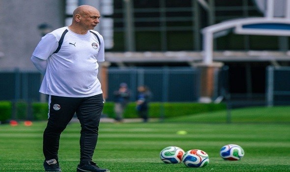 المغرب الرياضي  - منتخب مصر يتقدم باحتجاج إلى الفيفا بسبب إنذار مهند لاشين قبل مواجهة أستراليا