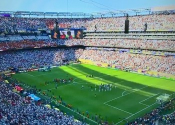المغرب الرياضي  - ترامب يستقبل بالصفير له على أكبر مسرح كروي لحضور ٨٠ ألف مشاهد